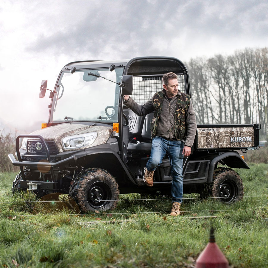 KUBOTA RTVX1110 ROPS